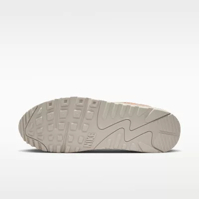 Nike Air Max 90 „Light Orewood Brown” alacsony szárú sneaker – termékfotó, oldalnézet