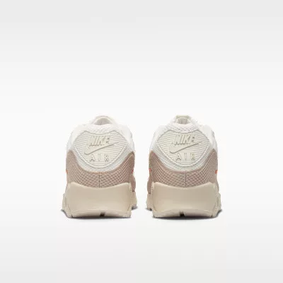 Nike Air Max 90 „Light Orewood Brown” alacsony szárú sneaker – termékfotó, oldalnézet