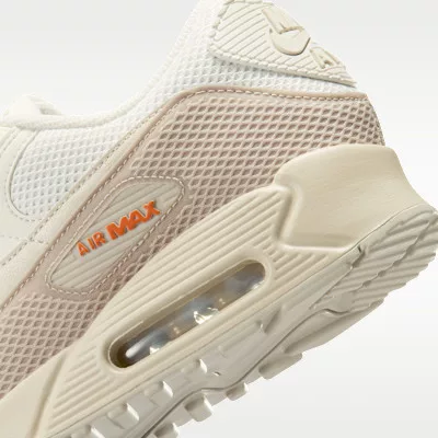 Nike Air Max 90 „Light Orewood Brown” alacsony szárú sneaker – termékfotó, oldalnézet