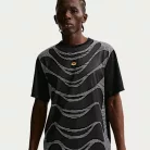 Nike Sportswear Tuned Air Men's Football Shirt Black/Black – termékfotó, oldalnézet