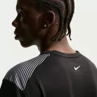 Nike Sportswear Tuned Air Men's Football Shirt Black/Black – termékfotó, oldalnézet