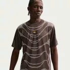 Nike Sportswear Tuned Air Men's Football Shirt Baroque Brown – termékfotó, oldalnézet
