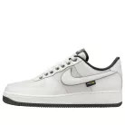 Nike Air Force 1 Low '07 LV8 Summit White Dark Smoke Grey Cordura alacsony szárú sneaker – termékfotó, oldalnézet