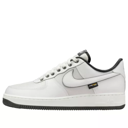 Nike Air Force 1 Low '07 LV8 Summit White Dark Smoke Grey Cordura alacsony szárú sneaker – termékfotó, oldalnézet