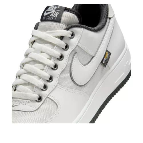 Nike Air Force 1 Low '07 LV8 Summit White Dark Smoke Grey Cordura alacsony szárú sneaker – termékfotó, oldalnézet
