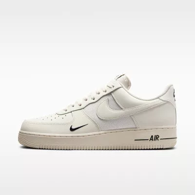 Nike Air Force 1 Low '07 LV8 Phantom Light Orewood Brown alacsony szárú sneaker – termékfotó, oldalnézet