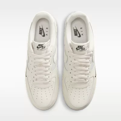 Nike Air Force 1 Low '07 LV8 Phantom Light Orewood Brown alacsony szárú sneaker – termékfotó, oldalnézet