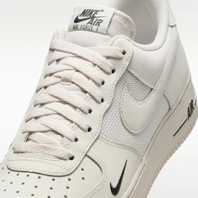 Nike Air Force 1 Low '07 LV8 Phantom Light Orewood Brown alacsony szárú sneaker – termékfotó, oldalnézet