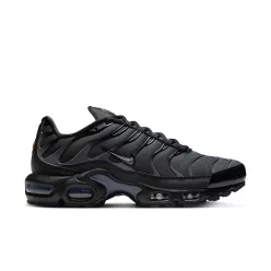 Nike Air Max Plus Black Metallic Silver (Women's) alacsony szárú sneaker – termékfotó, oldalnézet