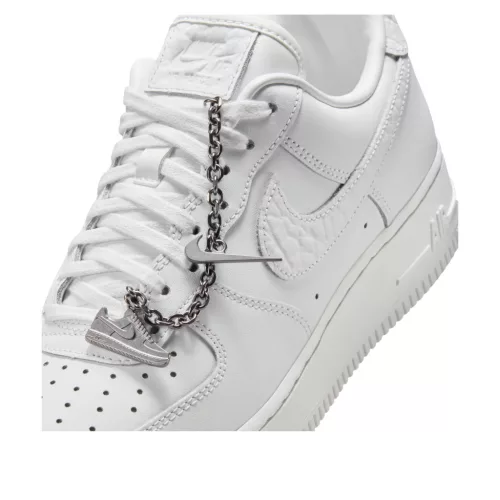 Nike Air Force 1 '07 Low Summit White Mini Charm (Women's) alacsony szárú sneaker – termékfotó, oldalnézet
