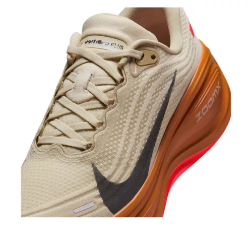 Nike Vomero Plus Running Poets alacsony szárú sneaker – termékfotó, oldalnézet