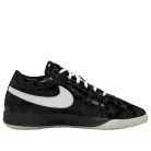 Nike Book 1 Halloween (2025) alacsony szárú sneaker – termékfotó, oldalnézet