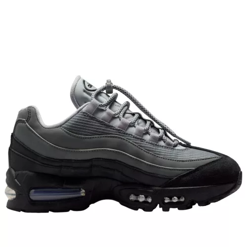 Nike Air Max 95 SE Black Light Smoke Grey alacsony szárú sneaker – termékfotó, oldalnézet