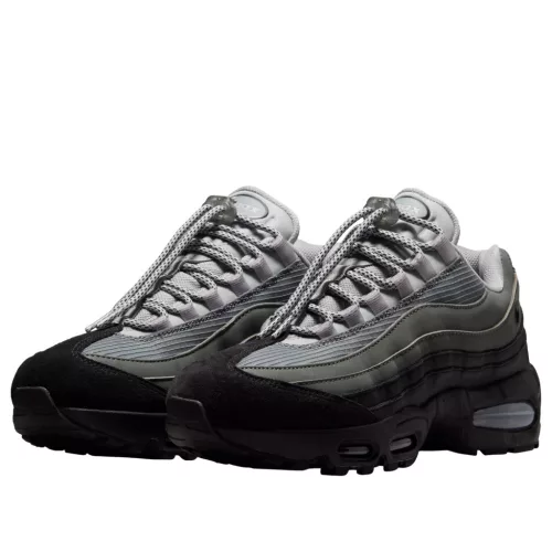 Nike Air Max 95 SE Black Light Smoke Grey alacsony szárú sneaker – termékfotó, oldalnézet