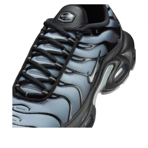 Nike Air Max Plus SE Black Wolf Grey (Women's) alacsony szárú sneaker – termékfotó, oldalnézet