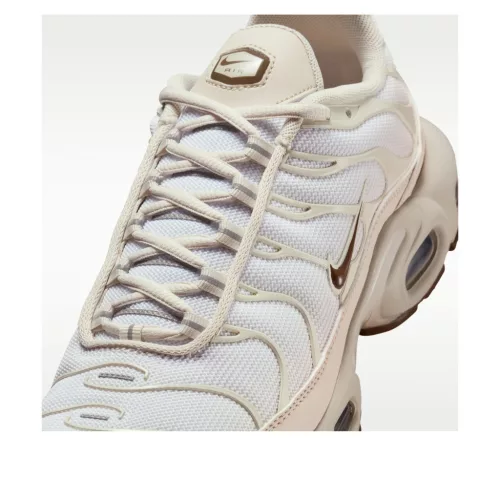 Nike Air Max Plus SE Light Orewood Brown (Women's) alacsony szárú sneaker – termékfotó, oldalnézet