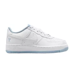 Nike Air Force 1 Low Kobe Bryant Forever White Armory Blue (GS) alacsony szárú sneaker – termékfotó, oldalnézet
