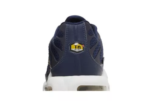 Nike Air Max Plus French Football Federation alacsony szárú sneaker – termékfotó, oldalnézet