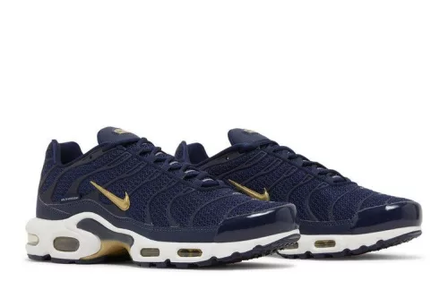 Nike Air Max Plus French Football Federation alacsony szárú sneaker – termékfotó, oldalnézet