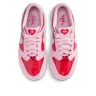 Nike Dunk Low Valentine's Day (2026) (GS) alacsony szárú sneaker – termékfotó, oldalnézet