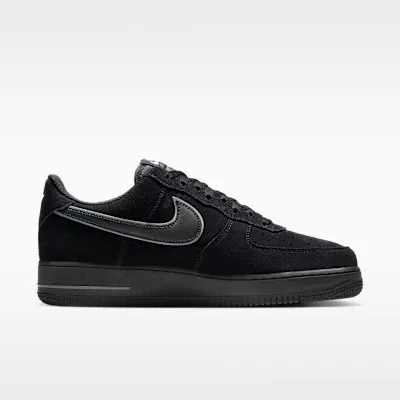 Nike Air Force 1 Low '07 LV8 Black Iron Grey alacsony szárú sneaker – termékfotó, oldalnézet