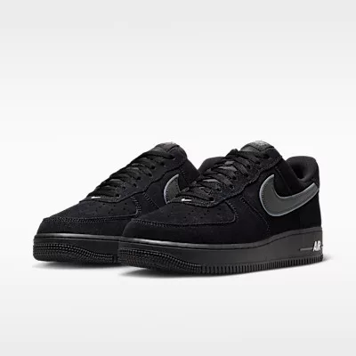 Nike Air Force 1 Low '07 LV8 Black Iron Grey alacsony szárú sneaker – termékfotó, oldalnézet