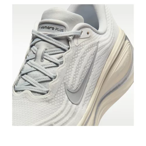 Nike Vomero Plus Running is Mental alacsony szárú sneaker – termékfotó, oldalnézet