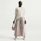 Nike Sportswear Classic Women's Oversized Short-Sleeve T-Shirt Sail/Dark Hazel/Dark Hazel – termékfotó, oldalnézet