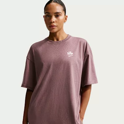 Nike NSW Oversized Tee 'Tattoo/Sail' – termékfotó, oldalnézet