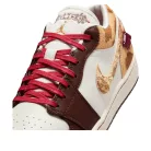 Jordan 1 Low SE Year of the Horse alacsony szárú sneaker – termékfotó, oldalnézet