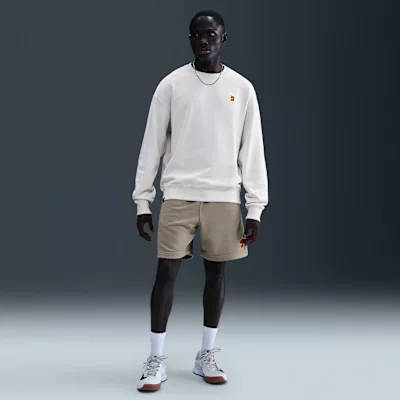 NikeCourt Men's French Terry Crewneck Top Phantom – termékfotó, oldalnézet