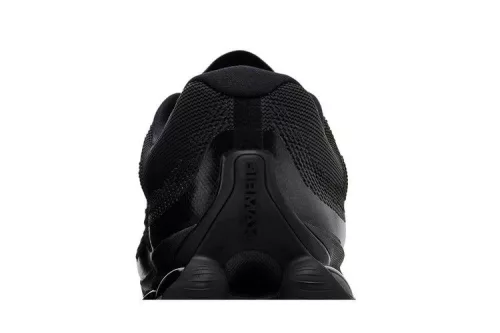 Nike Air Liquid Max Triple Black alacsony szárú sneaker – termékfotó, oldalnézet