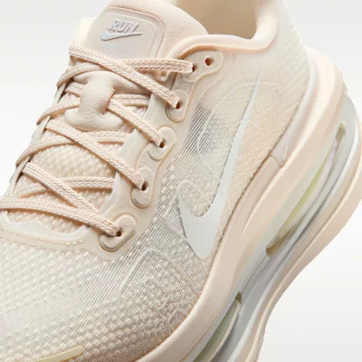 Nike Vomero Premium Chalk (Women's) női alacsony szárú futócipő fehér