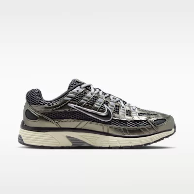 Nike P-6000 SE Anthracite Metallic Pewter alacsony szárú sneaker – termékfotó, oldalnézet