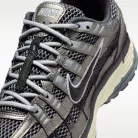 Nike P-6000 SE Anthracite Metallic Pewter alacsony szárú sneaker – termékfotó, oldalnézet