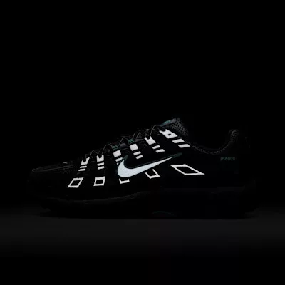 Nike P-6000 Black Hyper Turquoise Cool Grey alacsony szárú sneaker – termékfotó, oldalnézet