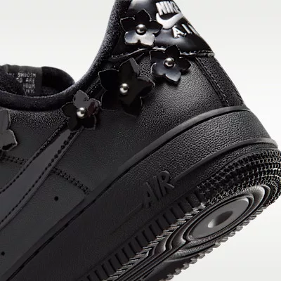 Nike Air Force 1 Low '07 Florette Black Off-Noir (Women's) női alacsony szárú utcai sneaker fekete
