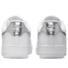 Nike Air Force 1 '07 SE White Metallic Silver alacsony szárú sneaker – termékfotó, oldalnézet