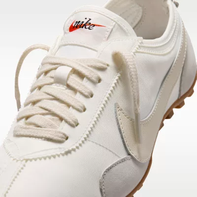 Nike Moon Shoe White Soft Pearl Gum (Women's) alacsony szárú sneaker – termékfotó, oldalnézet