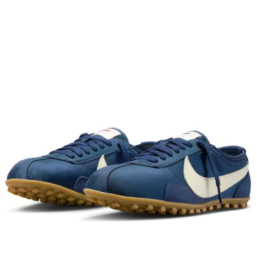 Nike Moon Shoe Midnight Navy Gum alacsony szárú sneaker – termékfotó, oldalnézet