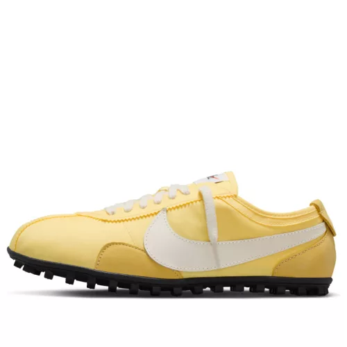 Nike Moon Shoe Soft Yellow (Women's) alacsony szárú sneaker – termékfotó, oldalnézet