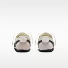Nike Moon Shoe Sail Black alacsony szárú sneaker – termékfotó, oldalnézet