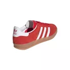 adidas Gazelle Indoor Better Scarlet alacsony szárú sneaker – termékfotó, oldalnézet