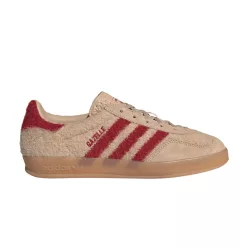 adidas Gazelle Indoor Magic Beige Victory Red (Women's) alacsony szárú sneaker – termékfotó, oldalnézet