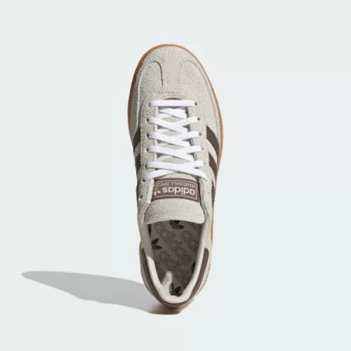 adidas Handball Spezial Off-White Earth Strata Gum (Women's) női alacsony szárú utcai sneaker bézs