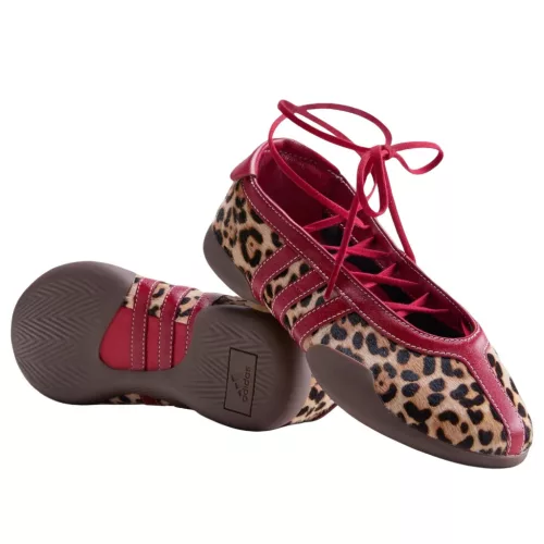 adidas Taekwondo Mei Ballet Leopard Print Team Victory Red (Women's) alacsony szárú sneaker – termékfotó, oldalnézet