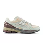 New Balance 1906D Clay Ash Licorice alacsony szárú sneaker – termékfotó, oldalnézet