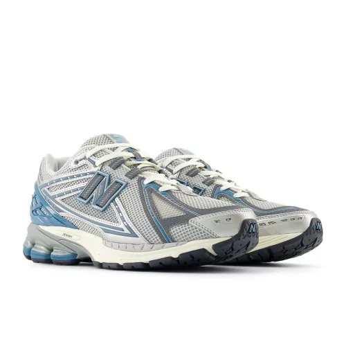 New Balance 1906R Silver Metallic Terrarium alacsony szárú sneaker – termékfotó, oldalnézet