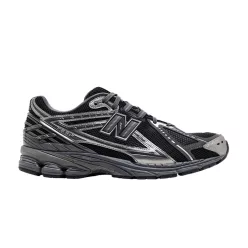 New Balance 1906R Phantom Dark Grey Metallic Silver alacsony szárú sneaker – termékfotó, oldalnézet