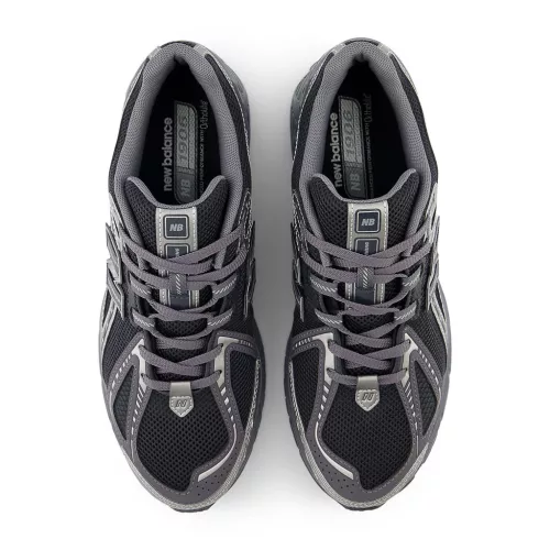 New Balance 1906R Phantom Dark Grey Metallic Silver alacsony szárú sneaker – termékfotó, oldalnézet